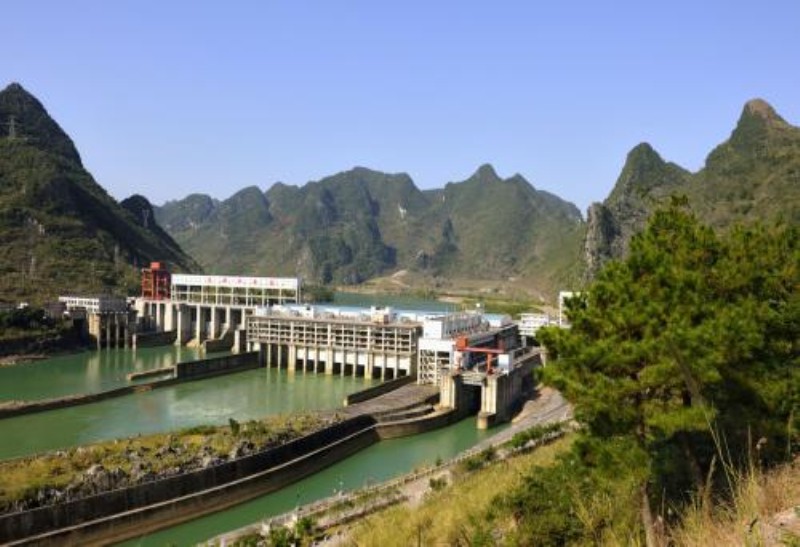 开云Kaiyun光伏折叠充电板户外储能